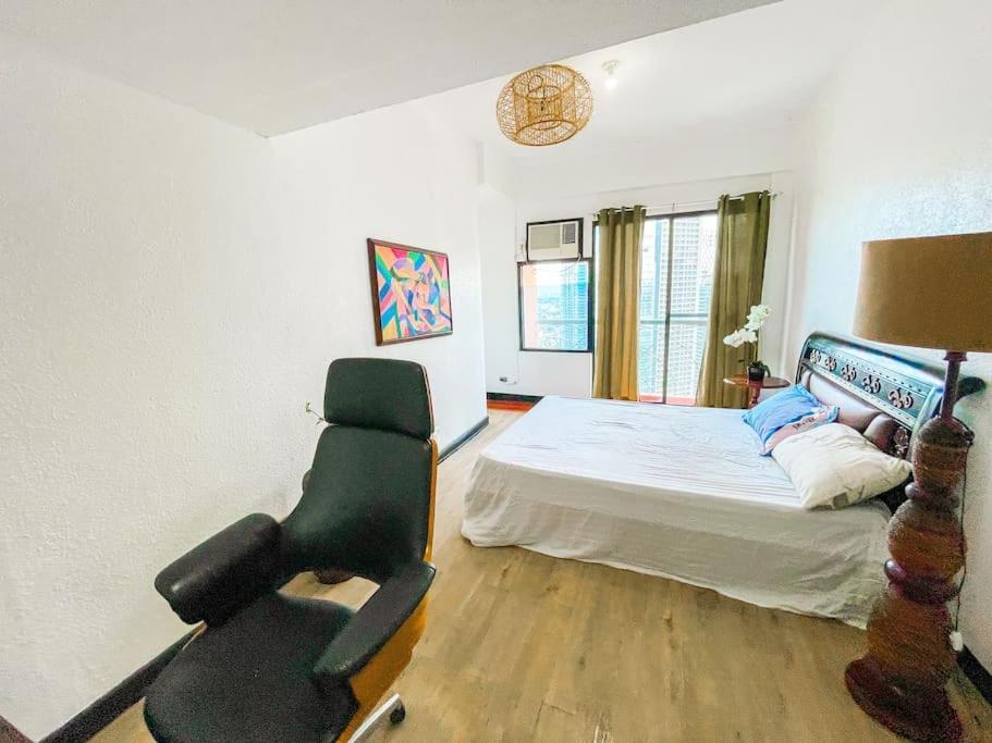 Apartment Lovely Penthouse In Makati *