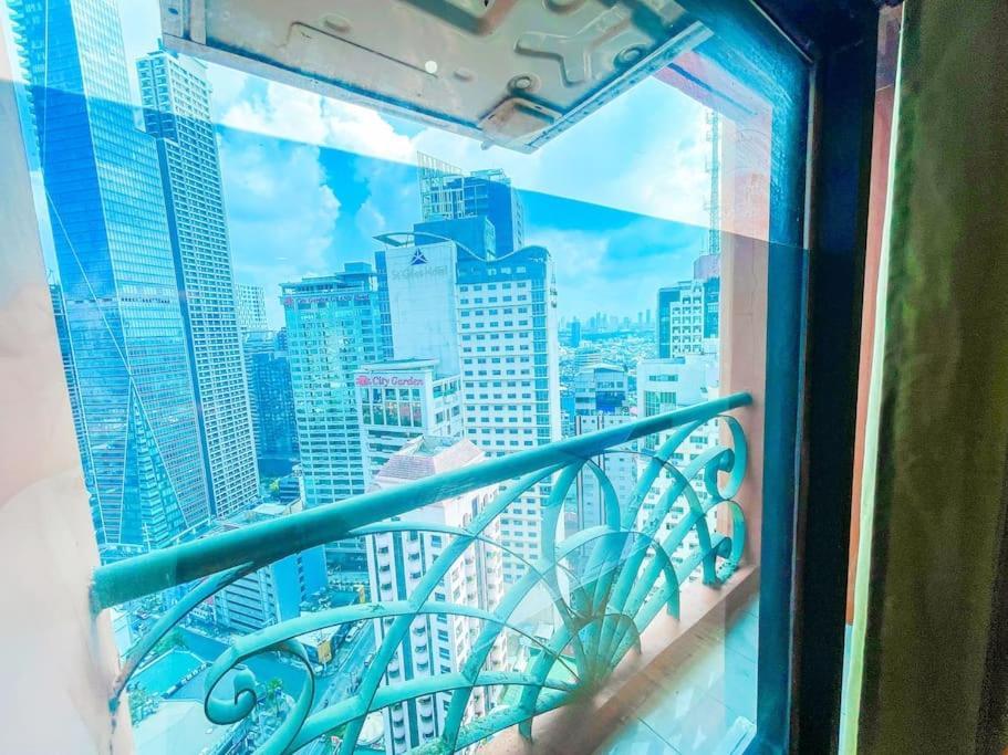 Lovely Penthouse In Makati Apartment Manila