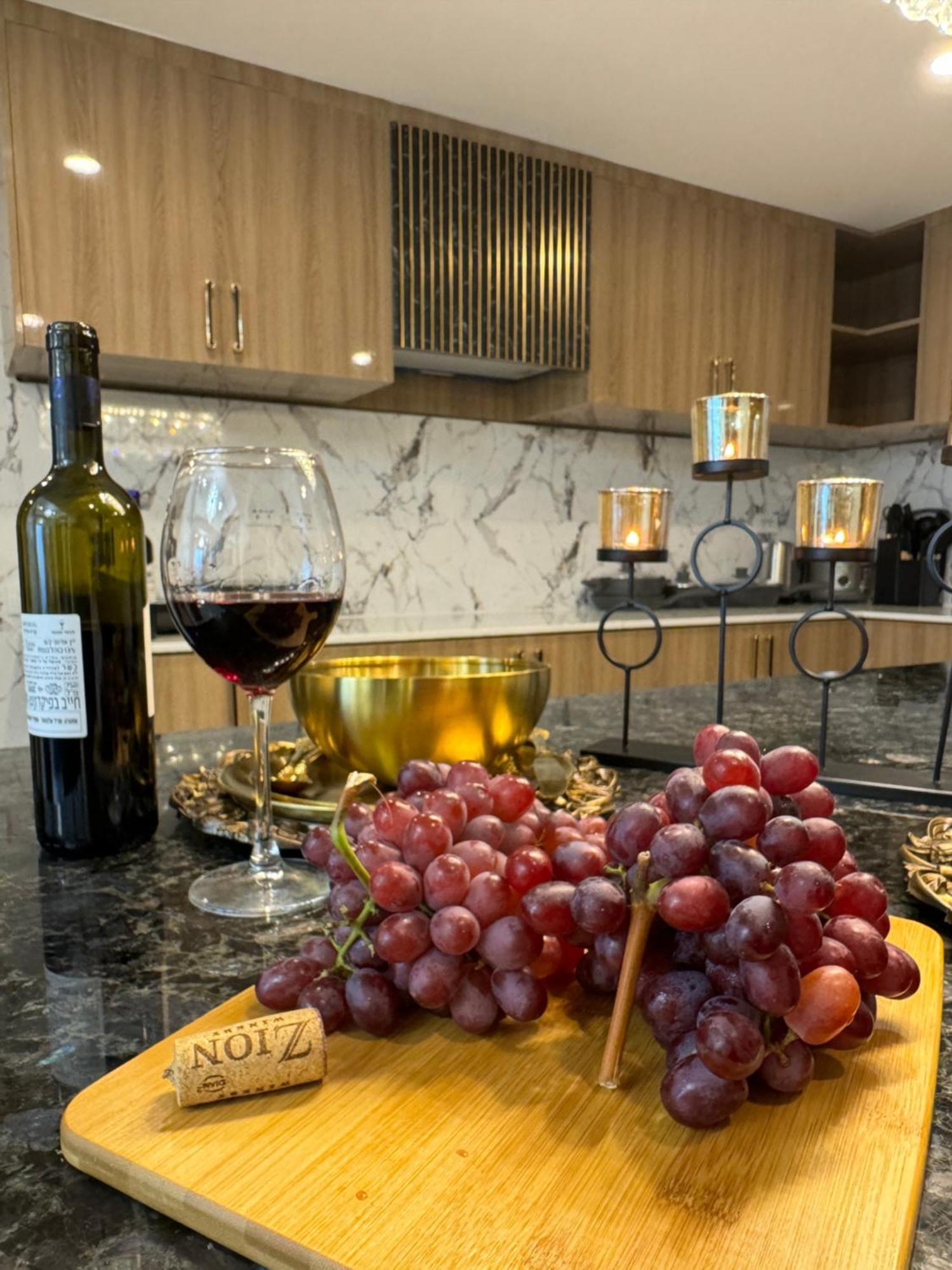 Apartment Hidden Gem At Makati