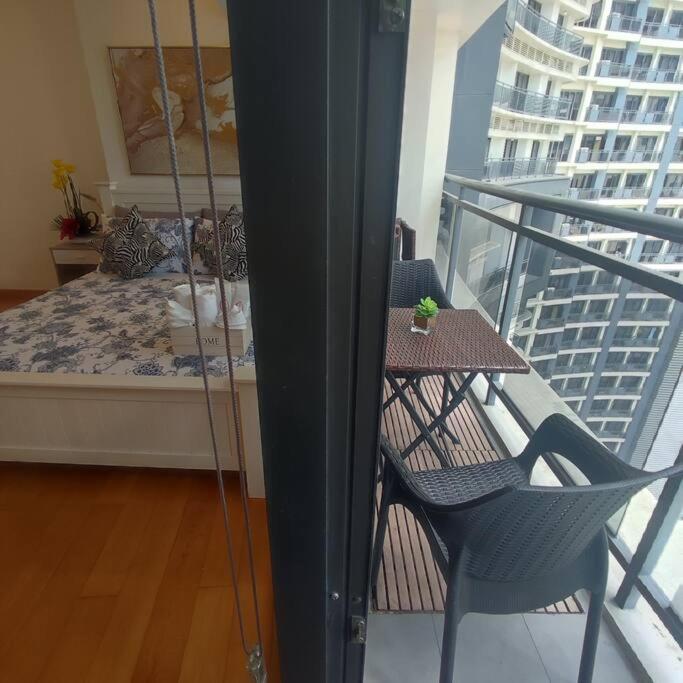 Spacious 1br Milano By Versace In Makati Apartment Manila