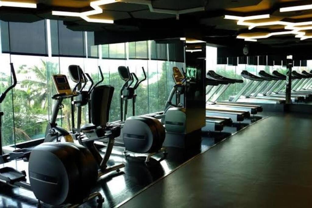 Spacious 1br Milano By Versace In Makati *