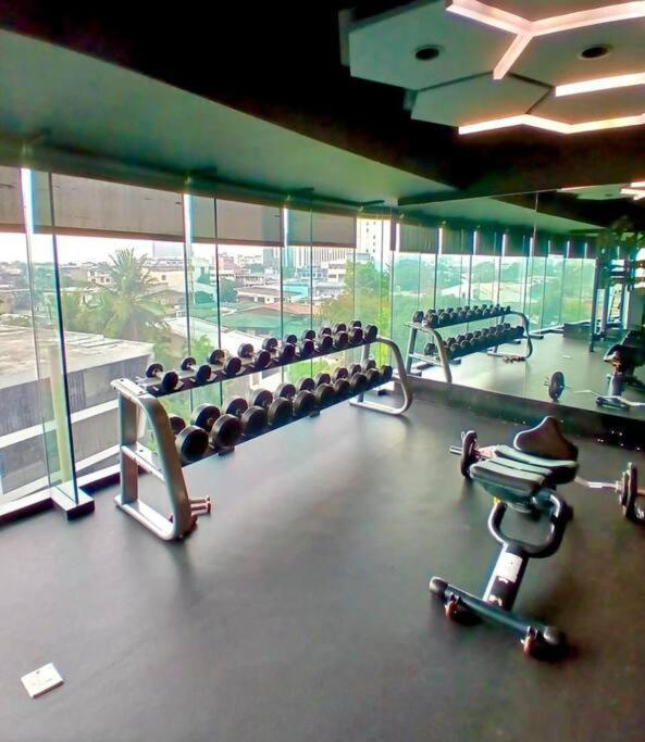Spacious 1br Milano By Versace In Makati