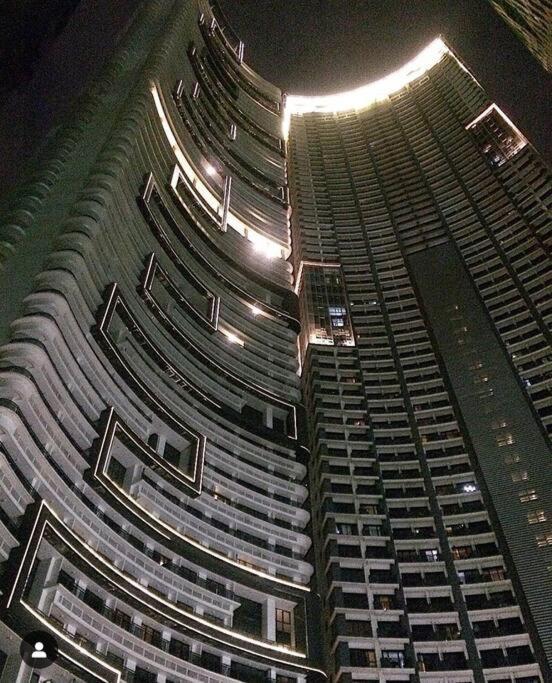 Spacious 1br Milano By Versace In Makati *