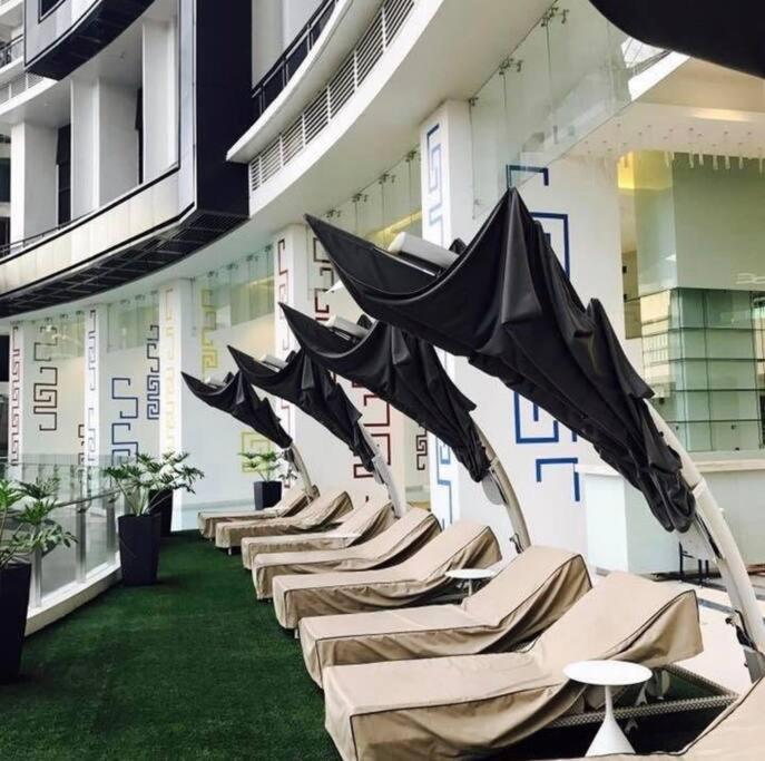 Spacious 1br Milano By Versace In Makati * Manila