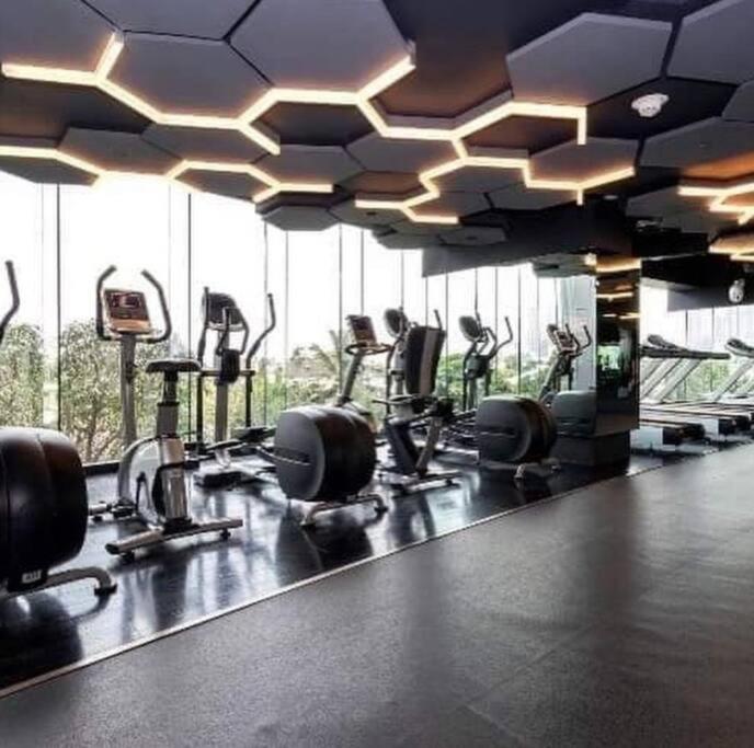 Apartment Spacious 1br Milano By Versace In Makati *