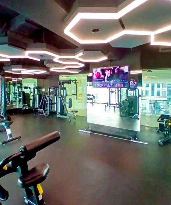 Apartment Spacious 1br Milano By Versace In Makati *