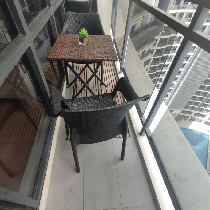 Spacious 1br Milano By Versace In Makati Apartment Manila