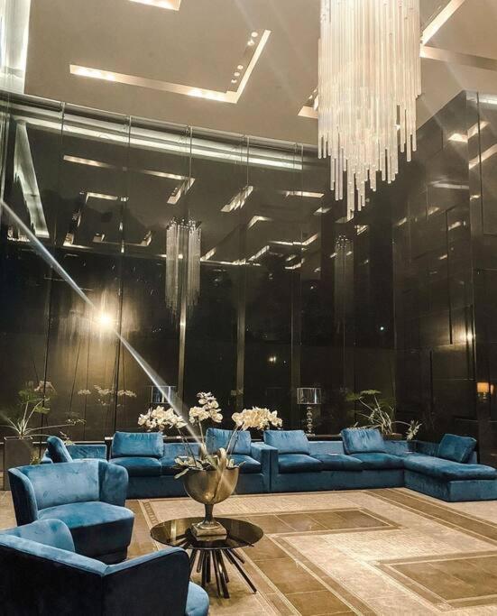 Spacious 1br Milano By Versace In Makati Apartment *