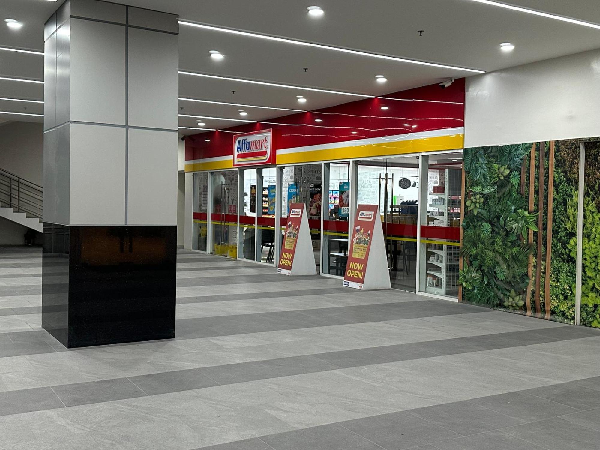 Apartment Luxury Living At Red Residences Makati 16 Manila