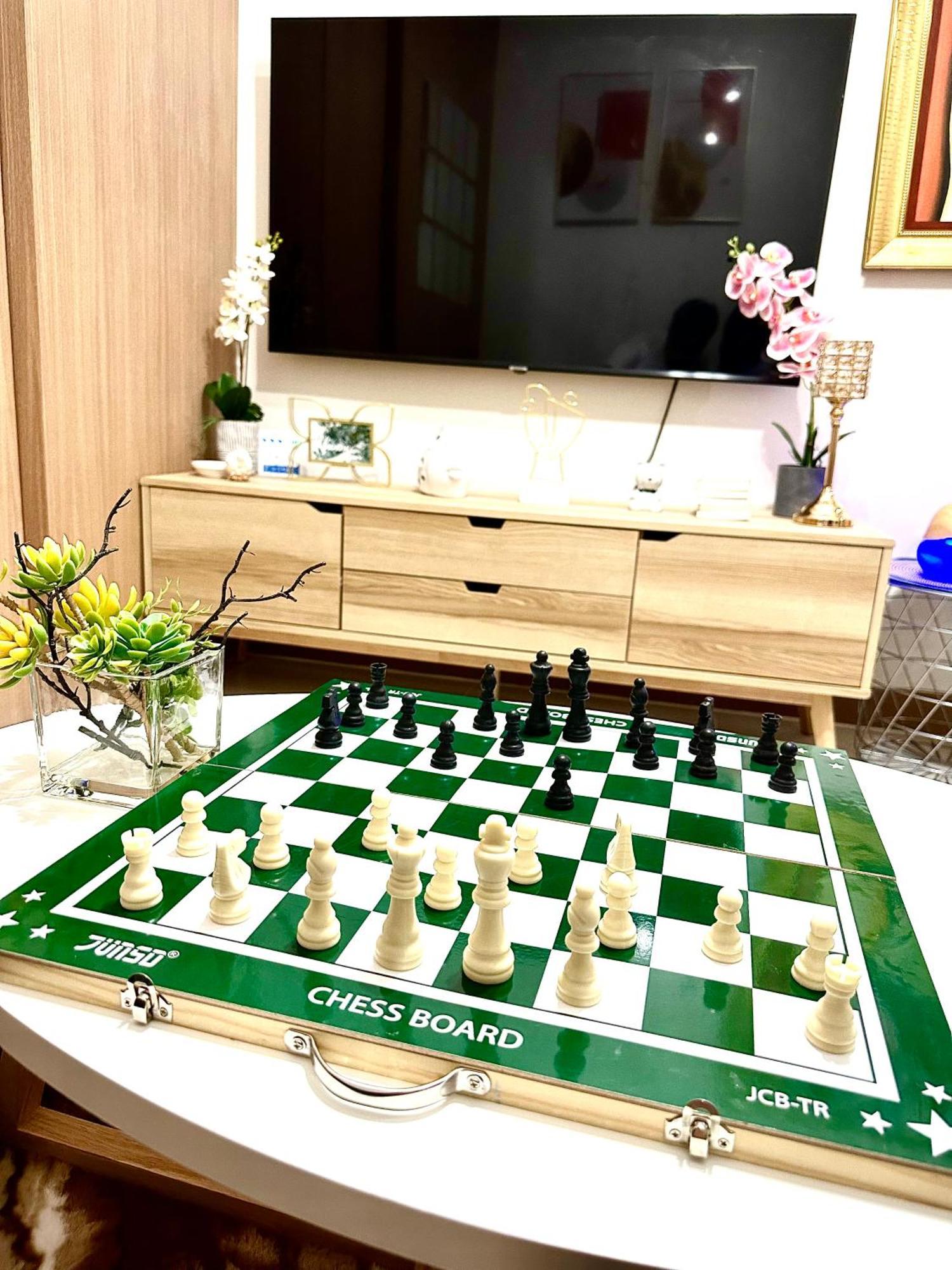 Apartment Luxury Living At Red Residences Makati 16