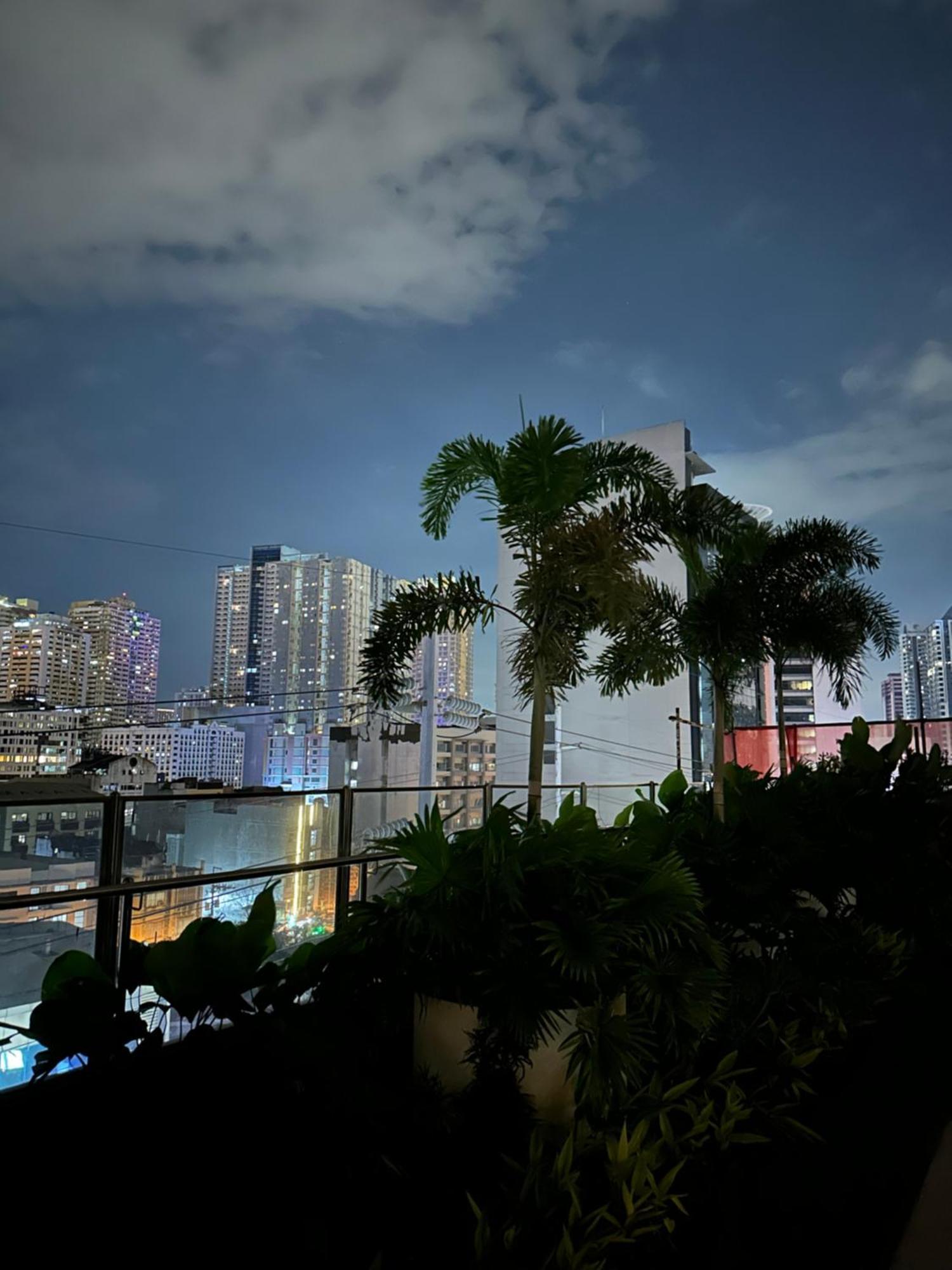 Luxury Living At Red Residences Makati 16 Apartment *