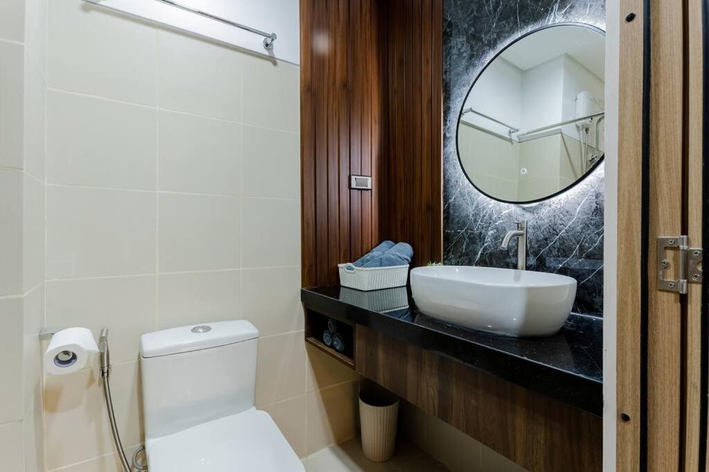 Apartment 1br Makati, Lush Residences M004 Manila