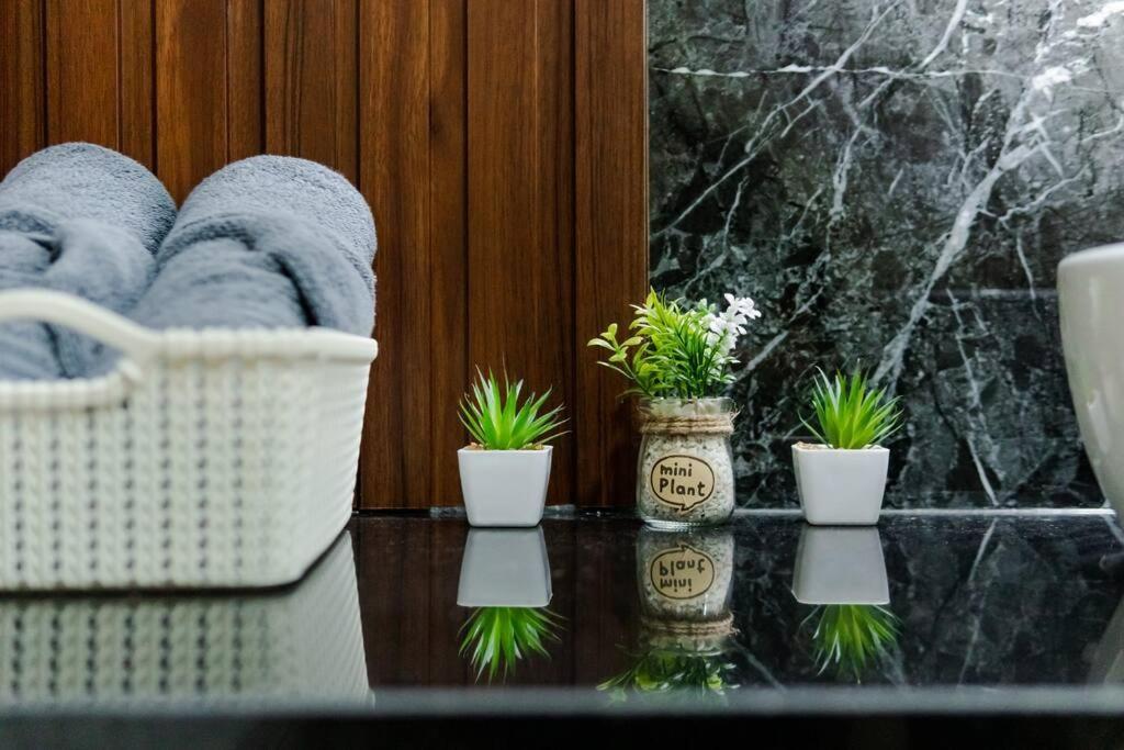 1br Makati, Lush Residences M004 Manila
