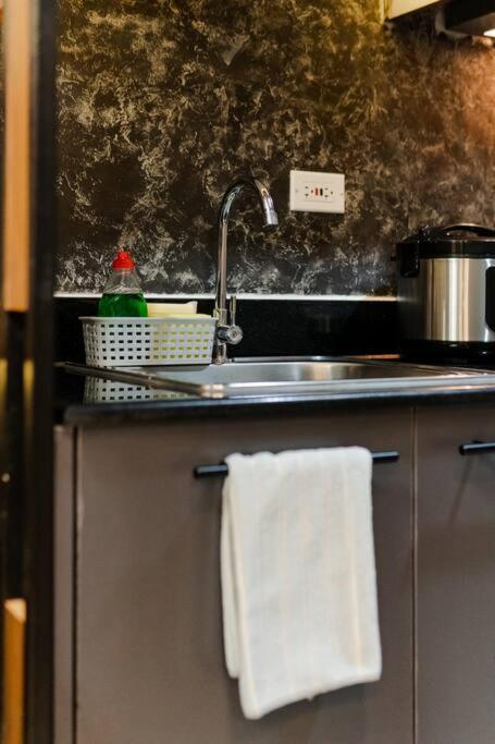 Apartment 1br Makati, Lush Residences M004 Manila
