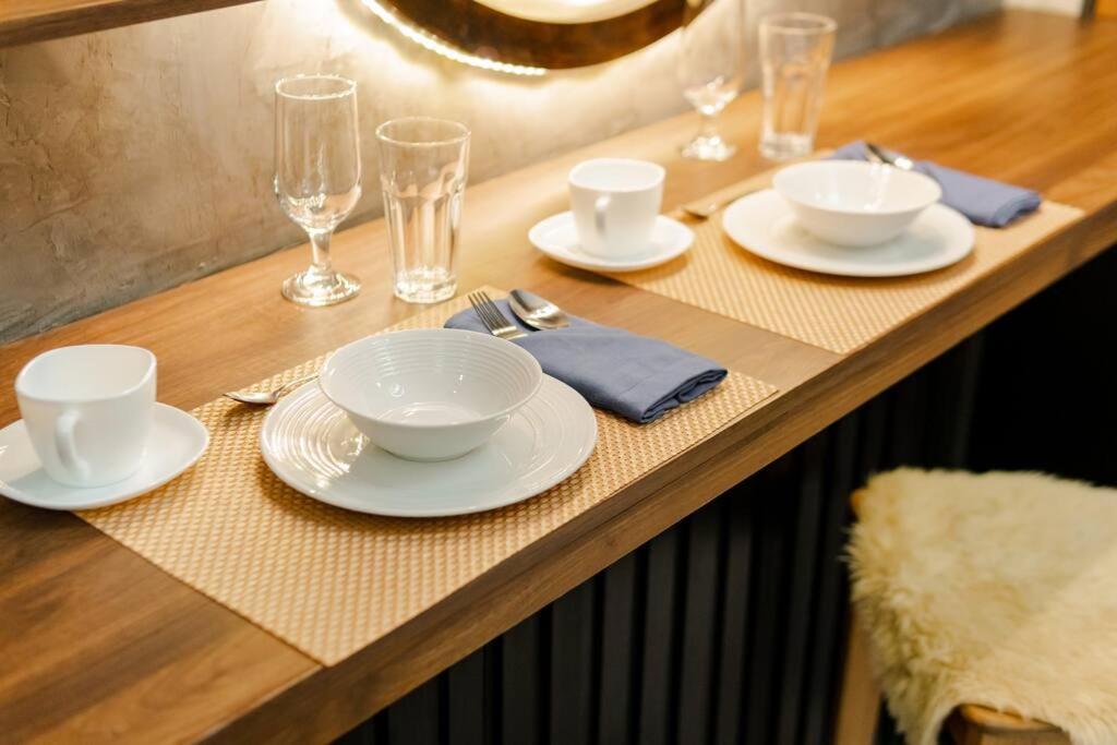 Apartment 1br Makati, Lush Residences M004 *