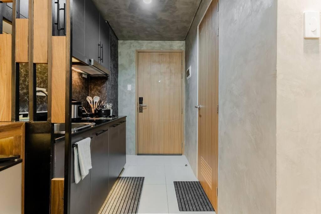 1br Makati, Lush Residences M004 Apartment