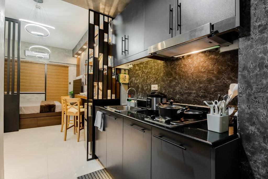 1br Makati, Lush Residences M004 Apartment *