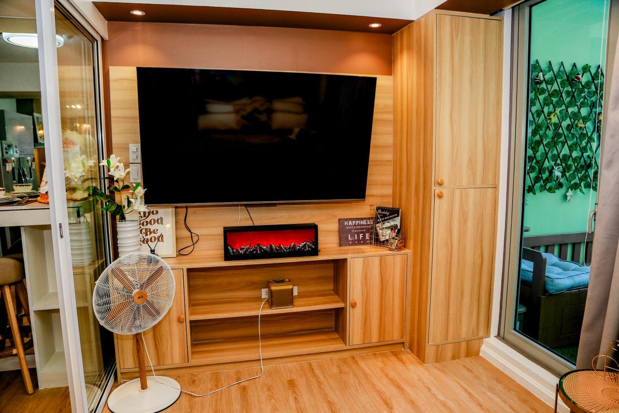 Azure Urban Staycation By Solace Peak 1 Bedroom View