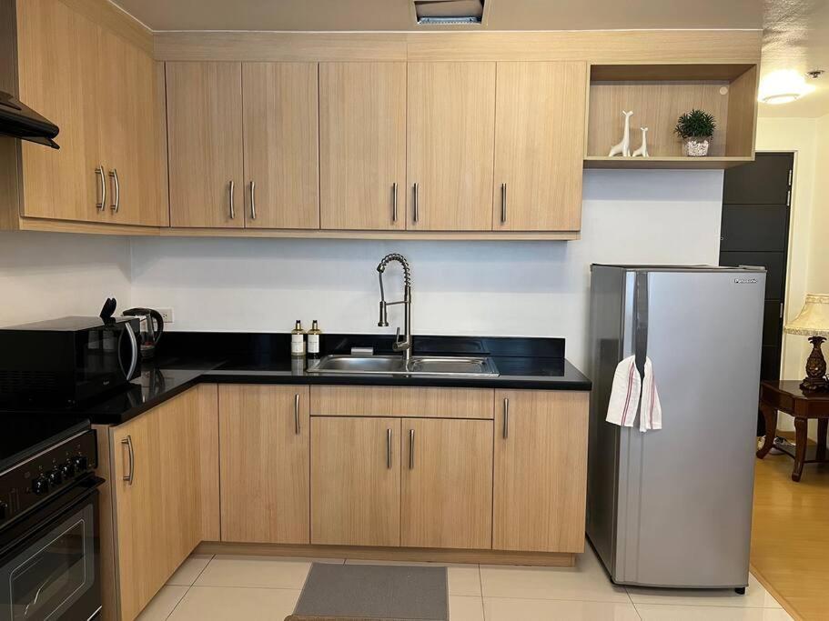 Contemporary At Avant Bgc Apartment Manila