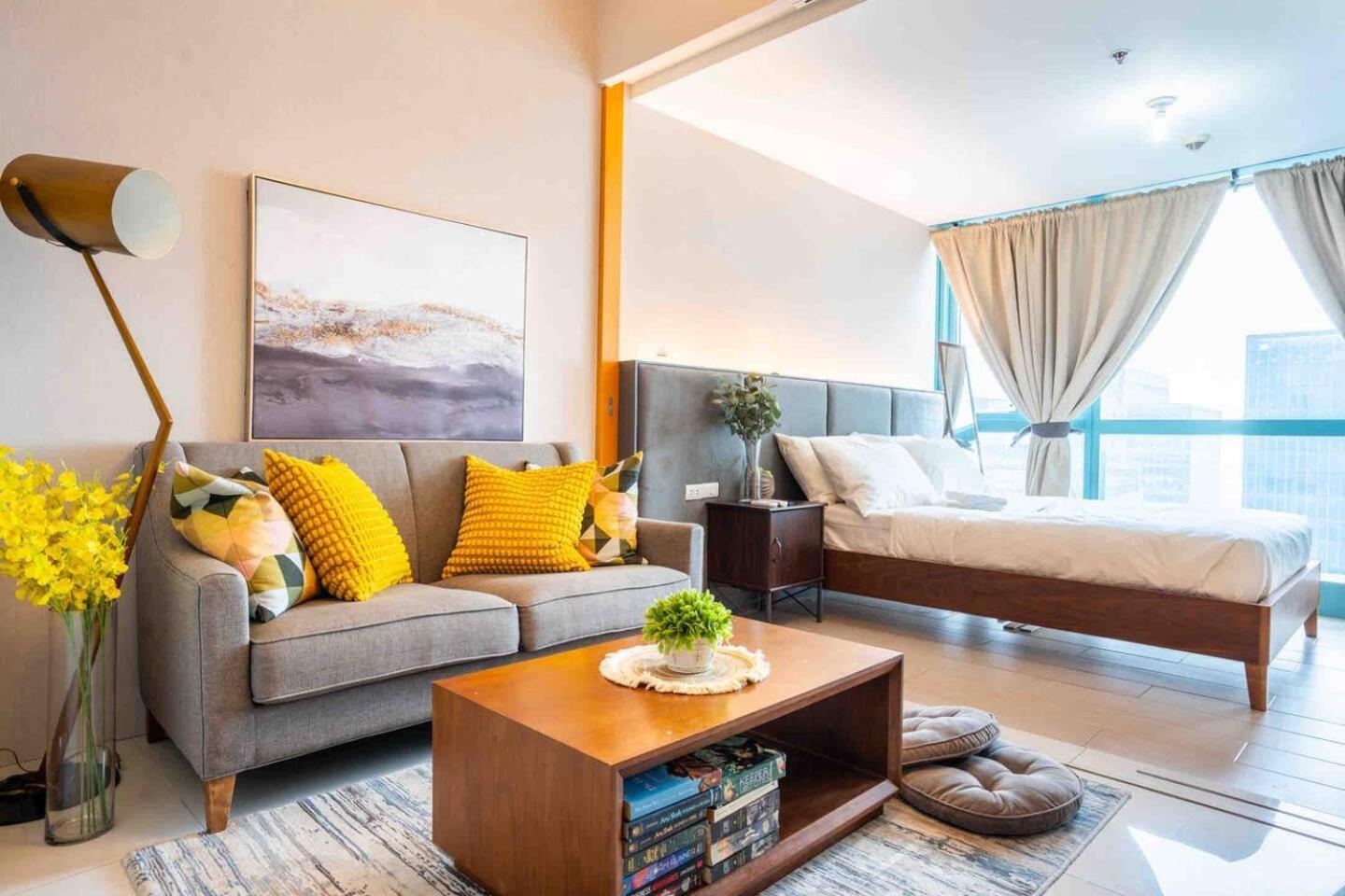 Stylish 1br Units Near Mitsukoshi And Uptown Mall In The Heart Of Bgc Apartment *