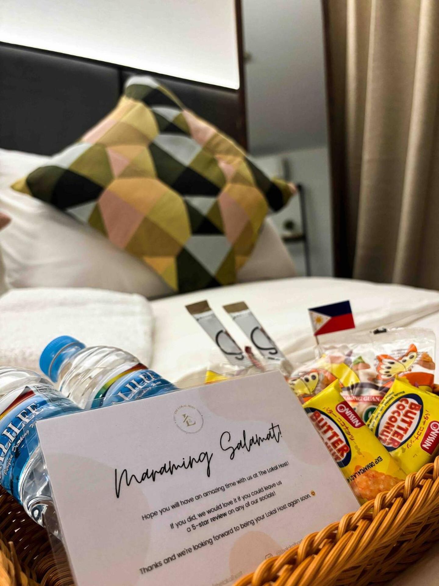 Stylish 1br Units Near Mitsukoshi And Uptown Mall In The Heart Of Bgc Manila