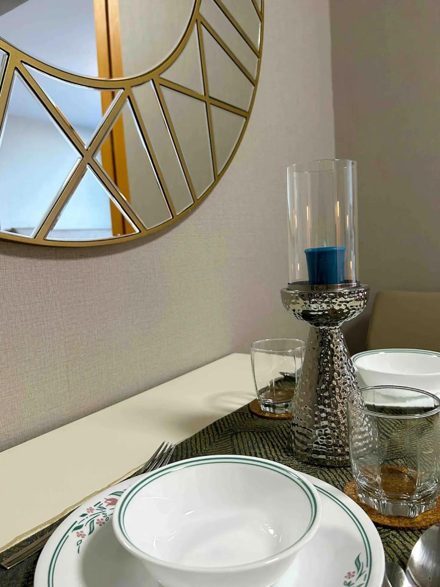 Apartment Stylish 1br Units Near Mitsukoshi And Uptown Mall In The Heart Of Bgc Manila