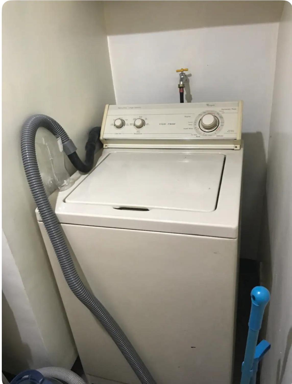 Montecito Unit Near Airport Apartment *