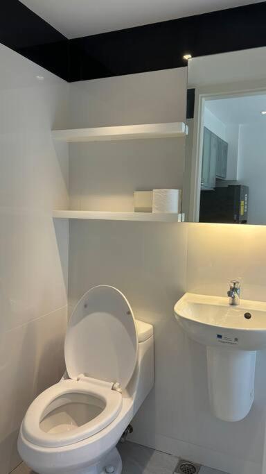Apartment 2 Bedroom Luxe Golf View Loft In Bgc Manila