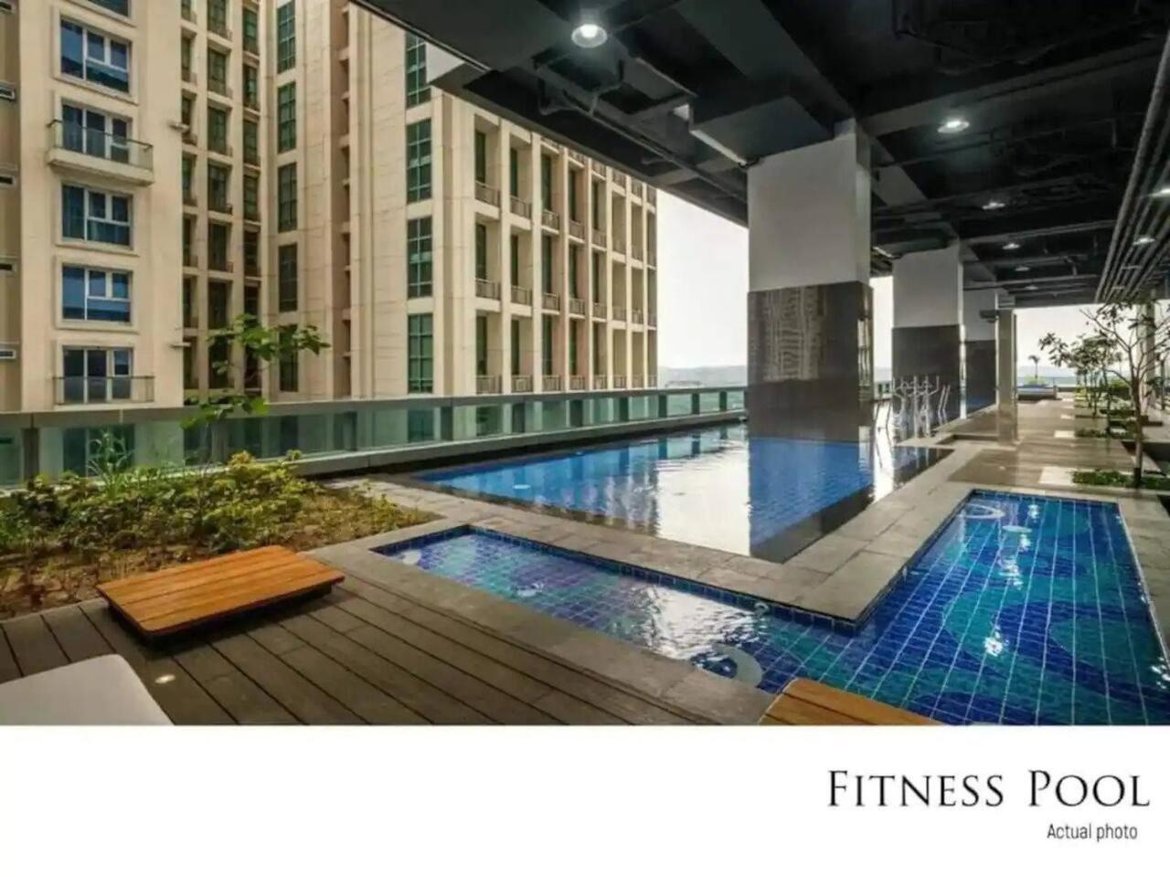 Korea In The Staycation With Pool, Gym And