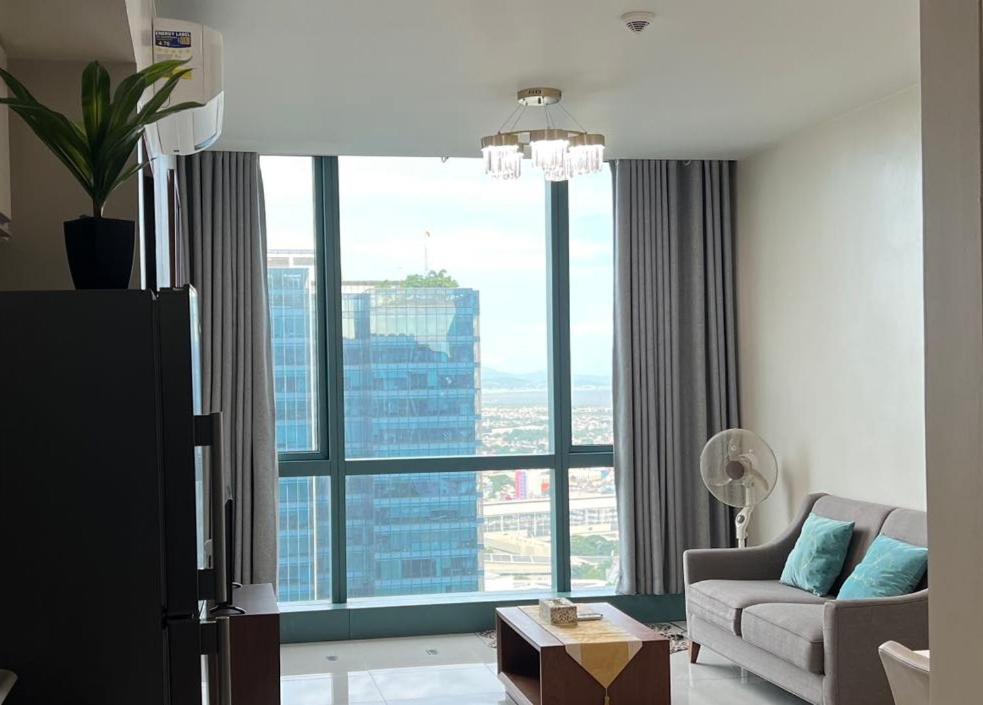 Bgc One Uptown Apartment