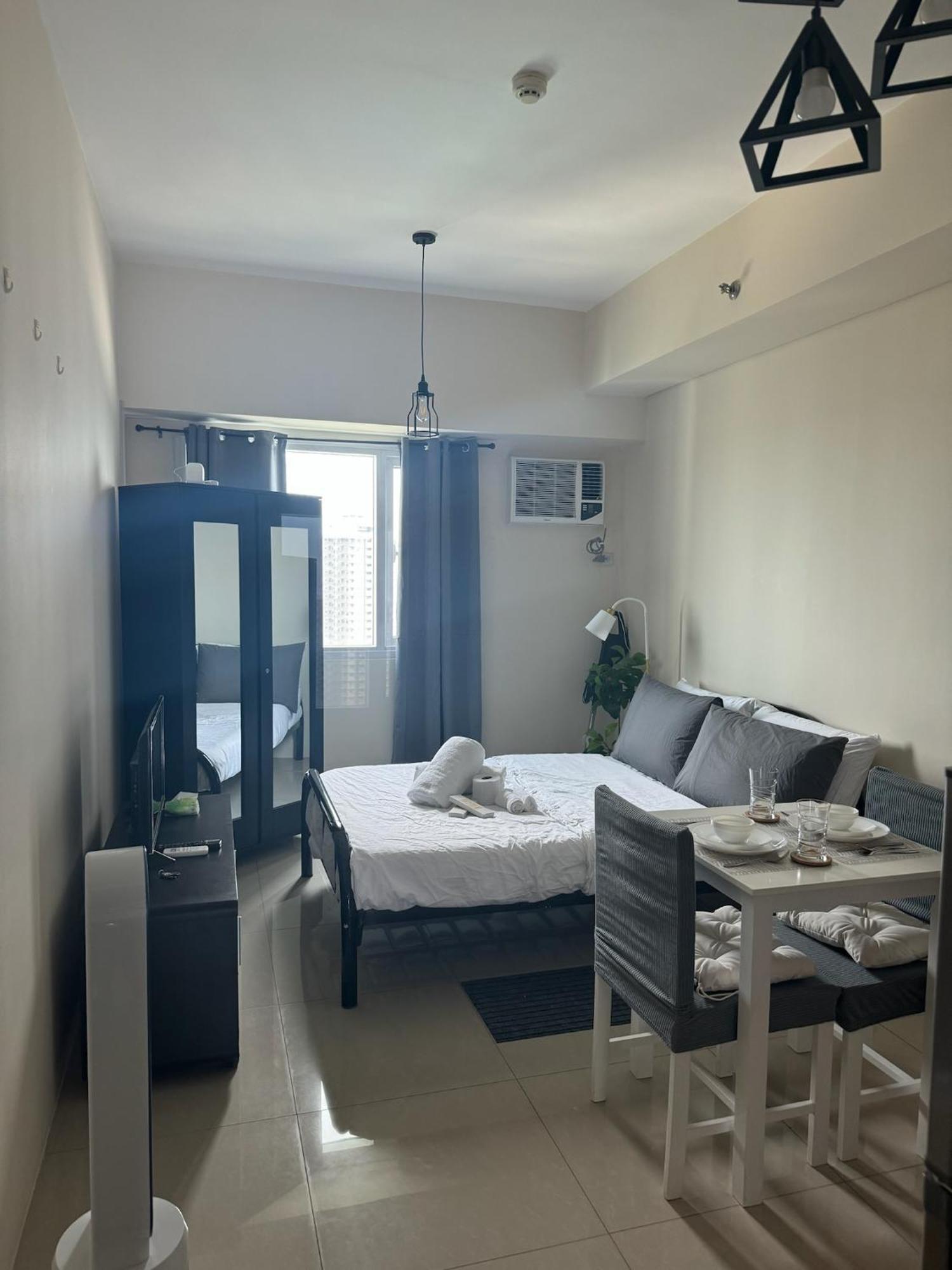 Skyline Retreat Beacon Makati Unit Manila