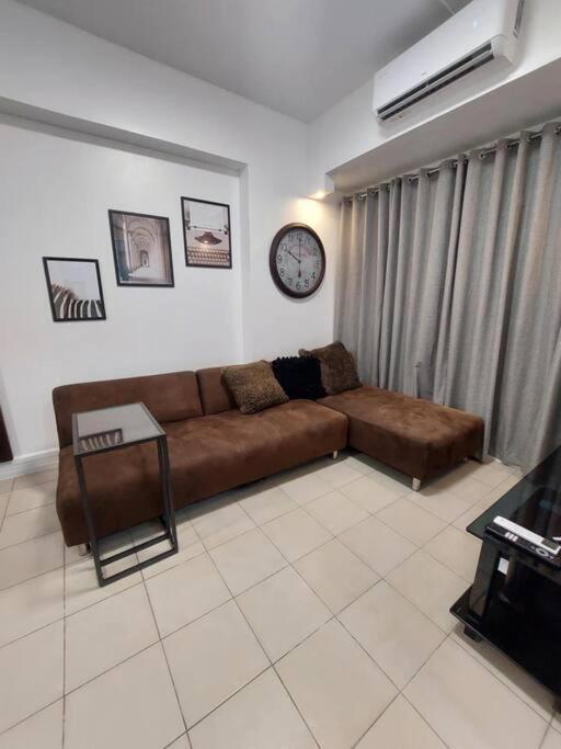 1br Forbeswood Parklane Near Burgos Circle Bgc Apartment