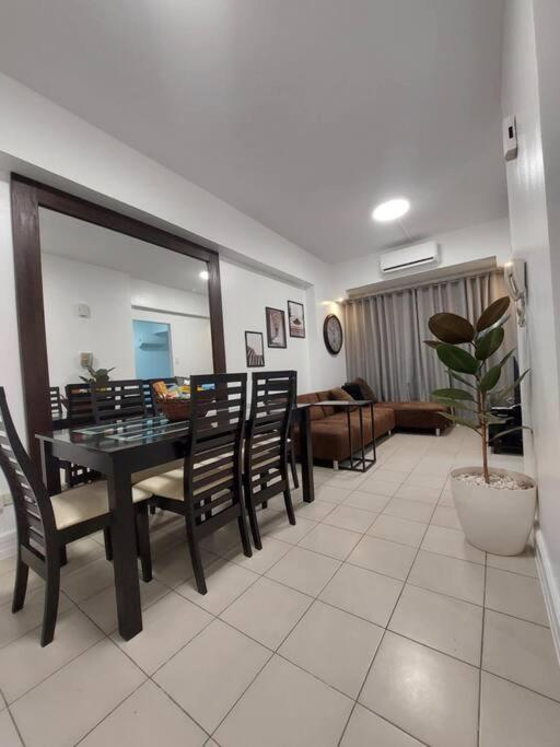 Apartment 1br Forbeswood Parklane Near Burgos Circle Bgc