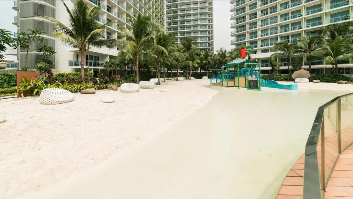 Snug Haven At Azure Apartment
