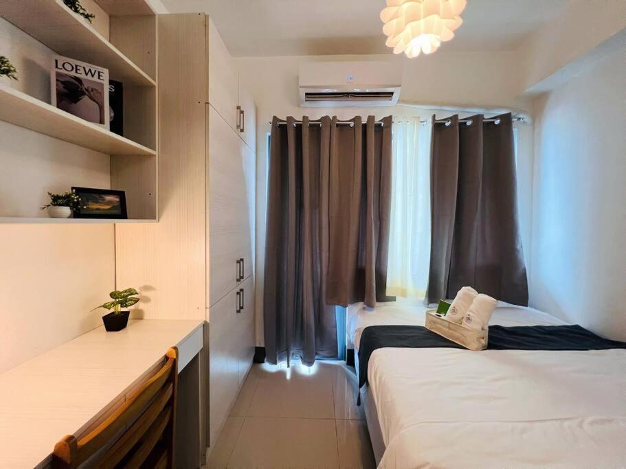 1br Unit Condotel W Balcony Fame Residences -fm12 Apartment *