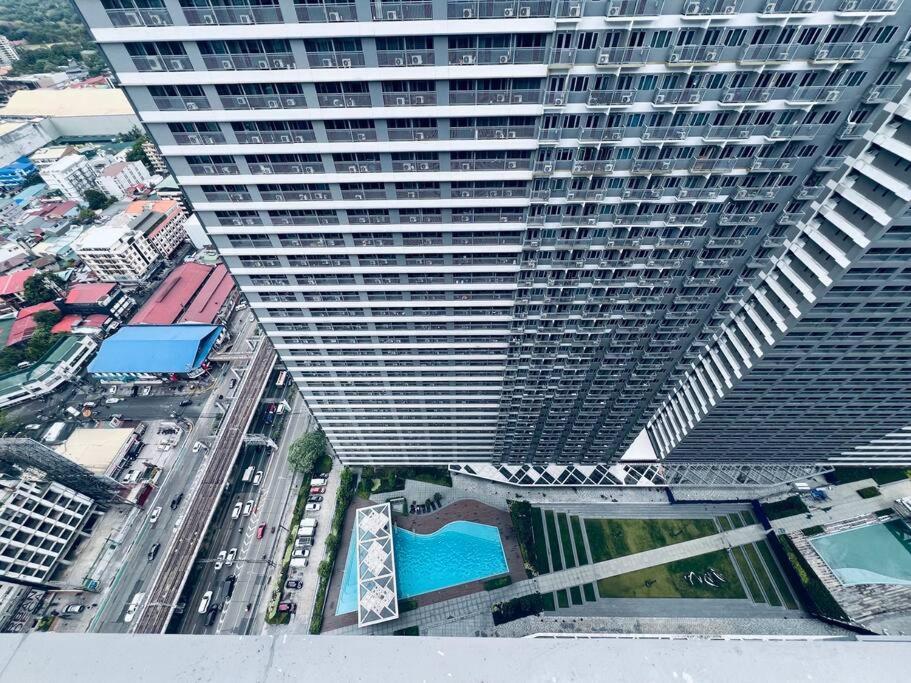 1br Unit Condotel W Balcony Fame Residences -fm12 Apartment
