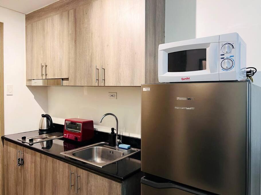 1br Unit Condotel W Balcony Fame Residences -fm12