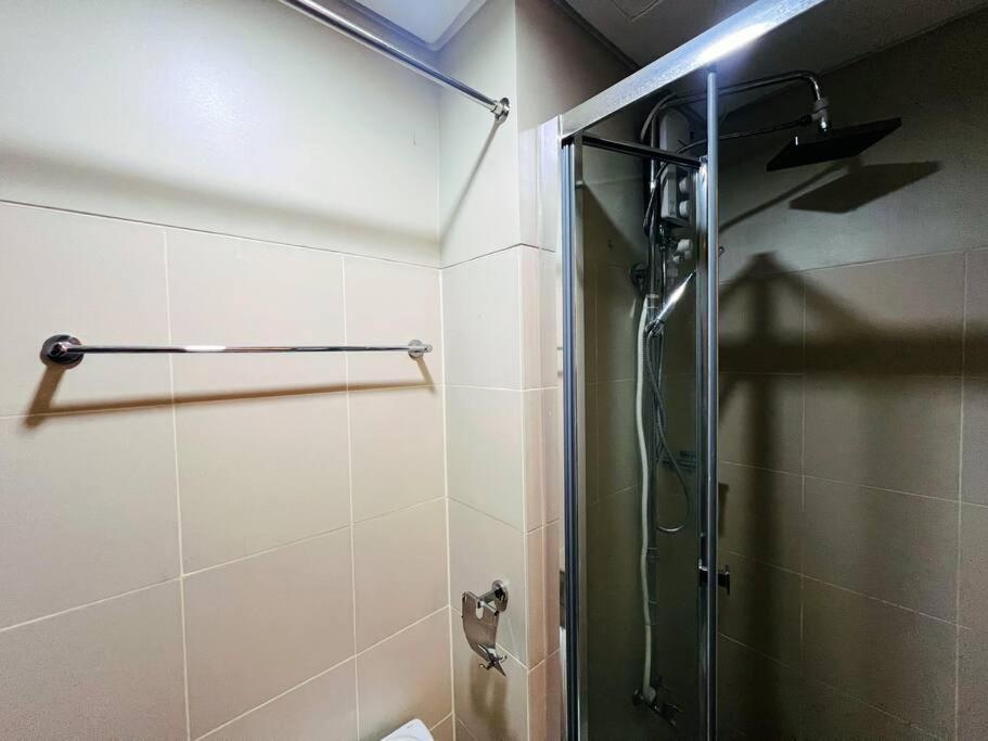 Apartment 1br Unit Condotel W Balcony Fame Residences -fm12 *