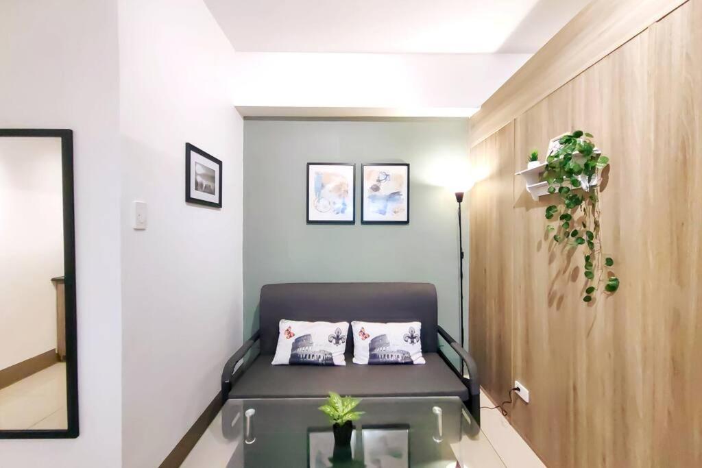 Apartment 1br Unit Condotel W Balcony Fame Residences -fm11 Manila