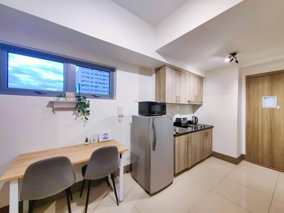 1br Unit Condotel W Balcony Fame Residences -fm11 *