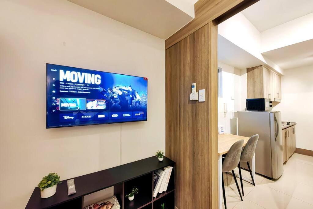 1br Unit Condotel W Balcony Fame Residences -fm11