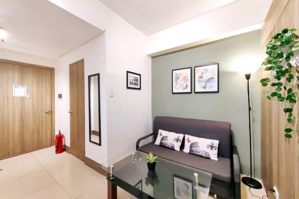 1br Unit Condotel W Balcony Fame Residences -fm11 Apartment *