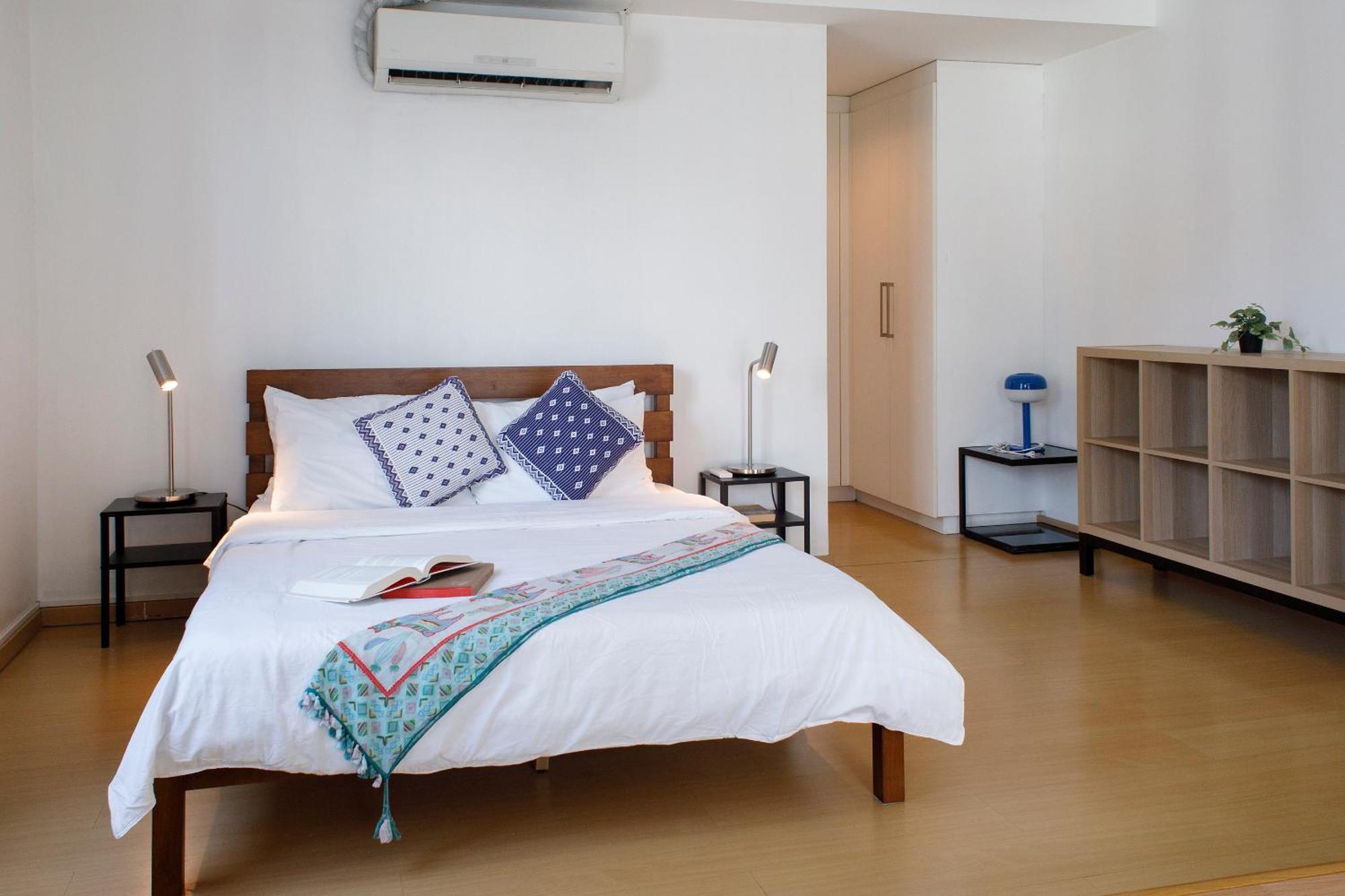 Prime Avant Bgc Location By Ph Staycation *
