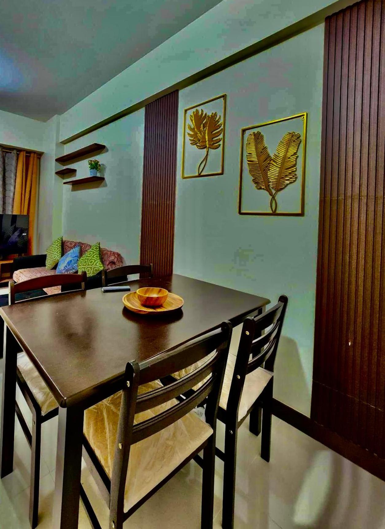Cozy Hacana Manila