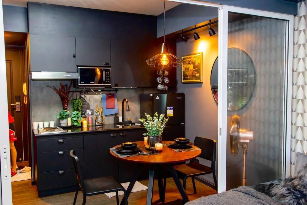 Apartment Azure Staycation By Solace Peak 1br Manila