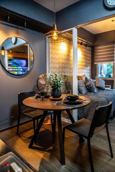 Azure Staycation By Solace Peak 1br Apartment Manila