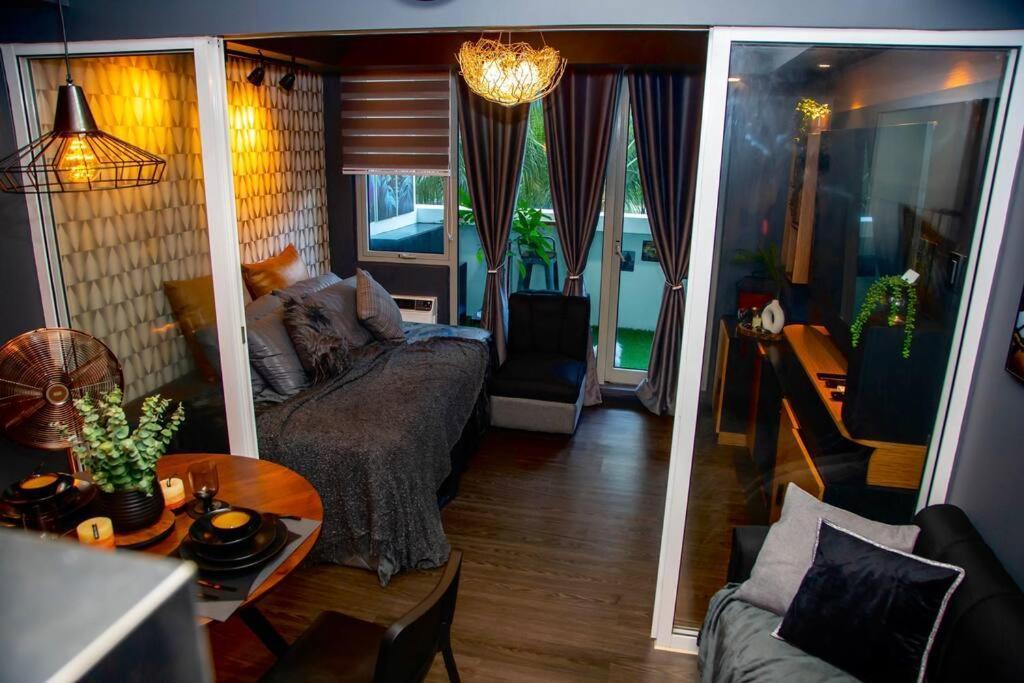 Azure Staycation By Solace Peak 1br Apartment Manila