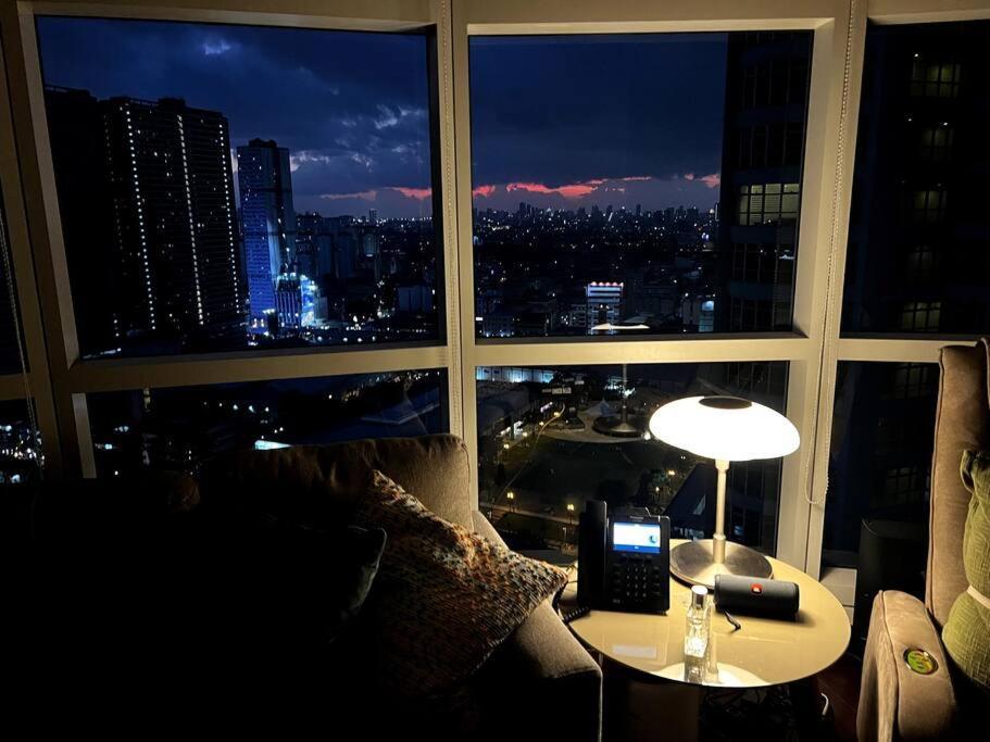1br Premium - Twin Oaks Pl Panoramic View * Manila