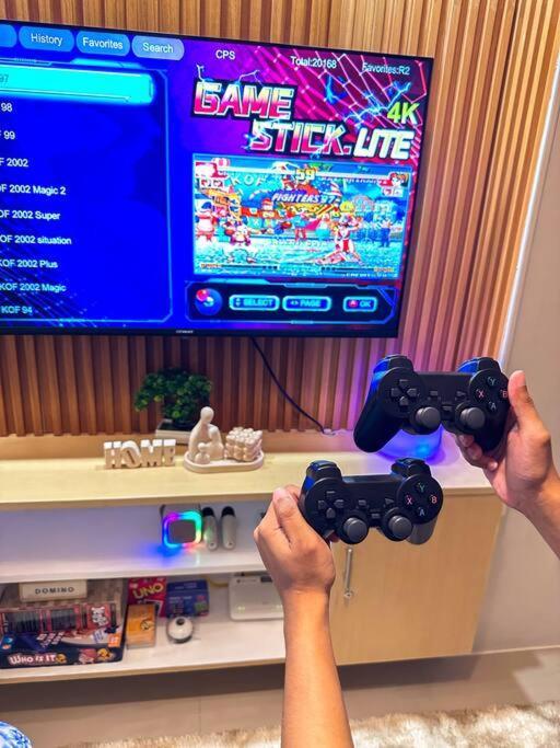 2 Bedroom With Balcony, Game Console, Karaoke And Netflix