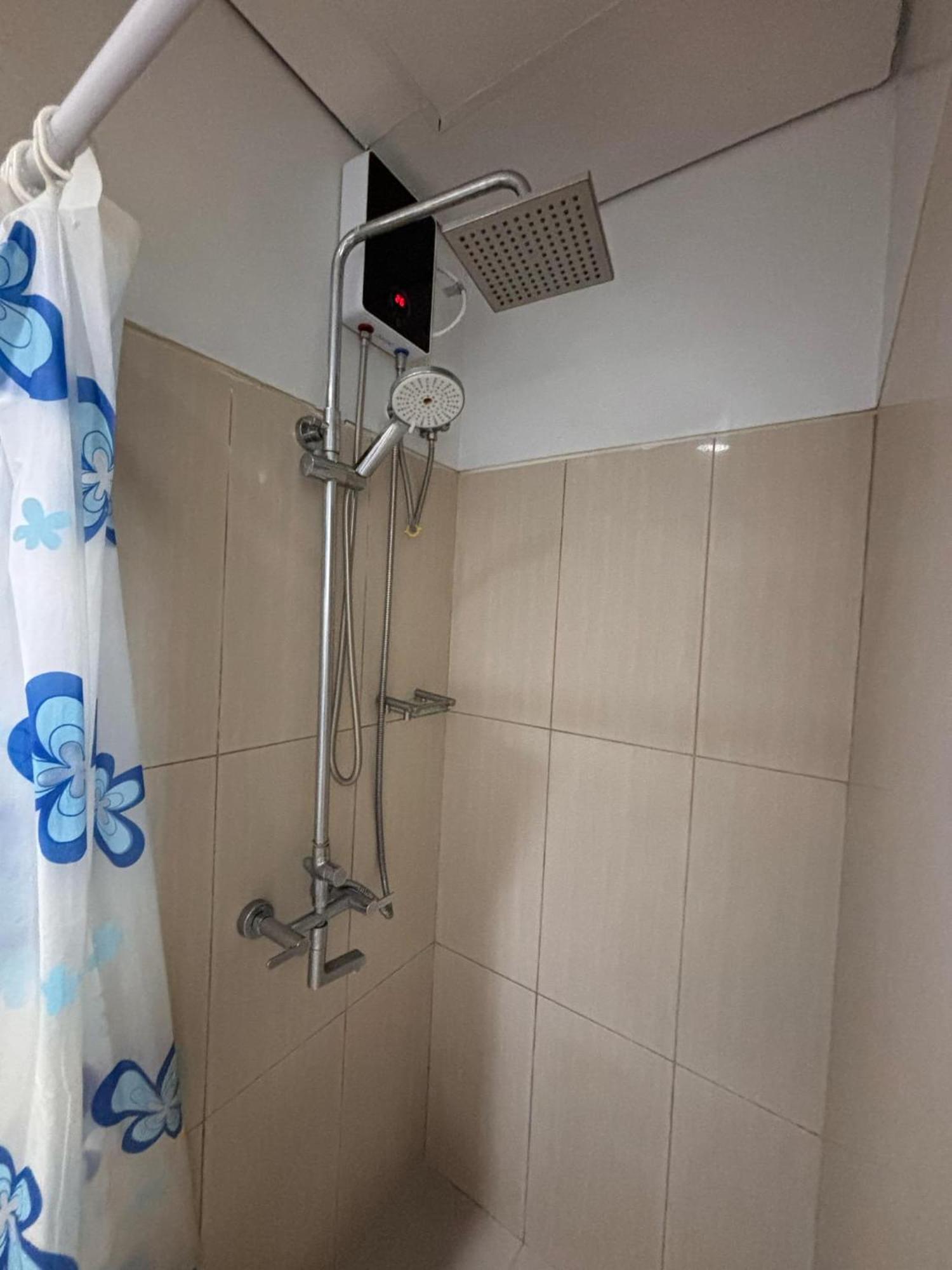 3 J's With Terrace Apartment Manila